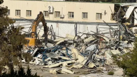 related_news_inside_blogsبعد هدمه جزئيا.. حرق مقر الأونروا بالقدس الشرقية