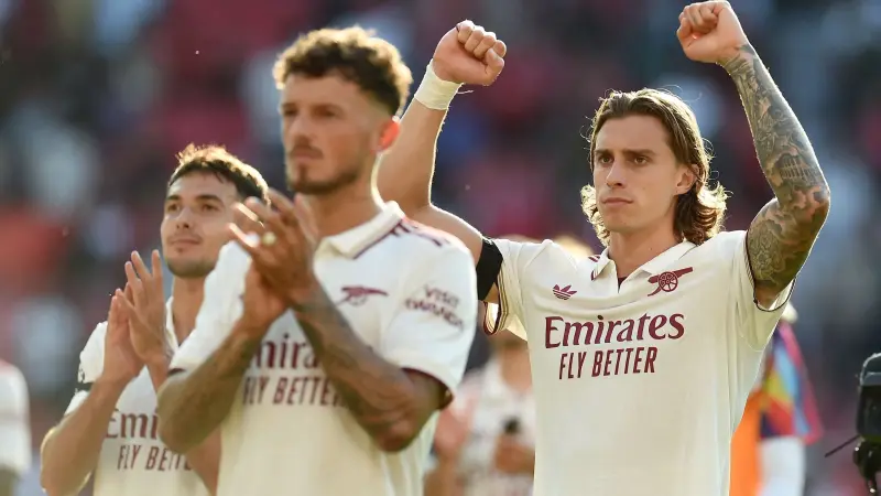 غيابات وقائمة تشكيلة أرسنال اليوم أمام ليدز يونايتد.. 3 أسماء بارزة