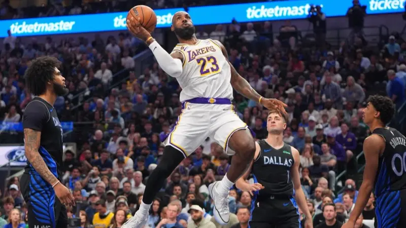 خسارة جديدة تعقد موقف لوس أنجليس ليكرز وروكتس يُسقط ووريرز