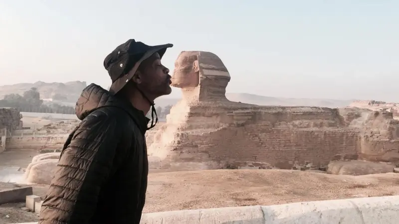 ويل سميث في الأهرامات.. النجم الأميركي يقضي عطلته في القاهرة