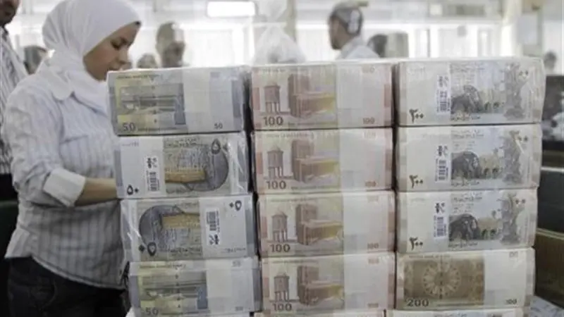 سعر الدولار مقابل الليرة السورية يتداول فوق 12,500 ليرة لأول مرة في 2026