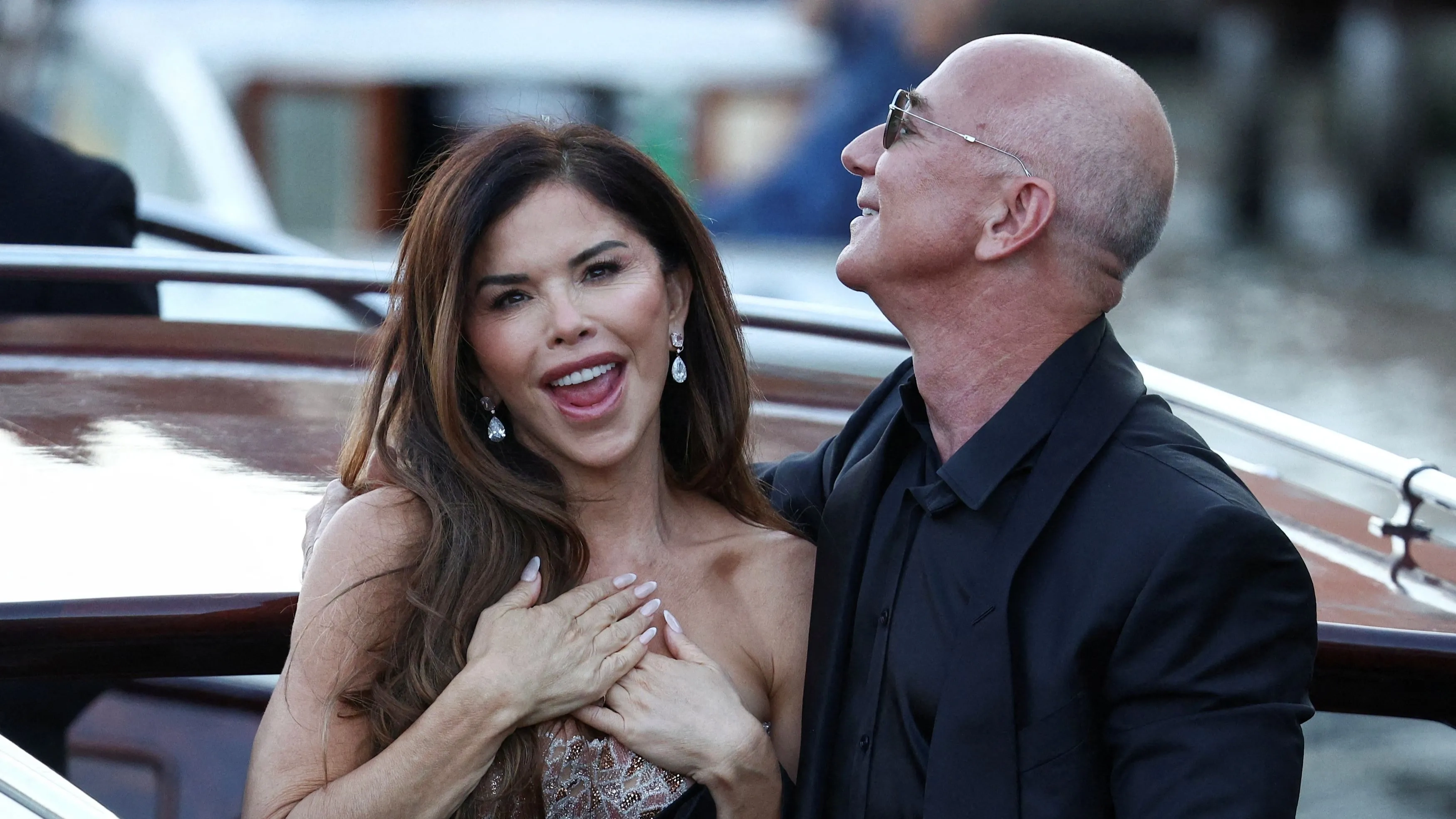 حصاد 2025 - أشهر 7 ثنائيات خلال العام.. زواج جيف بيزوس الأكثر فخامة 