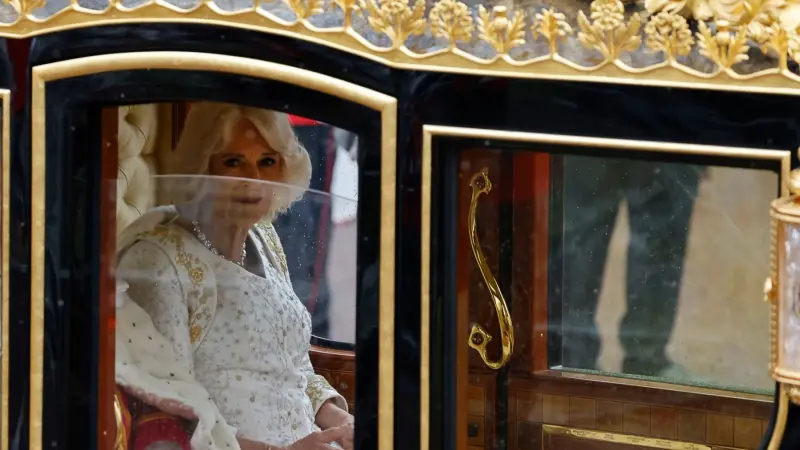 من عشيقة إلى دوقة.. من هي الملكة كاميلا؟