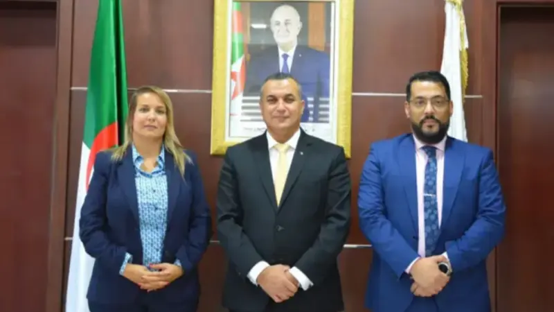 من هي شيراز بشيري مديرة بريد الجزائر الجديدة؟