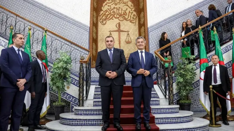 وزير العدل الفرنسي من الجزائر: هذا مصير الصحفي كريستوف غليز
