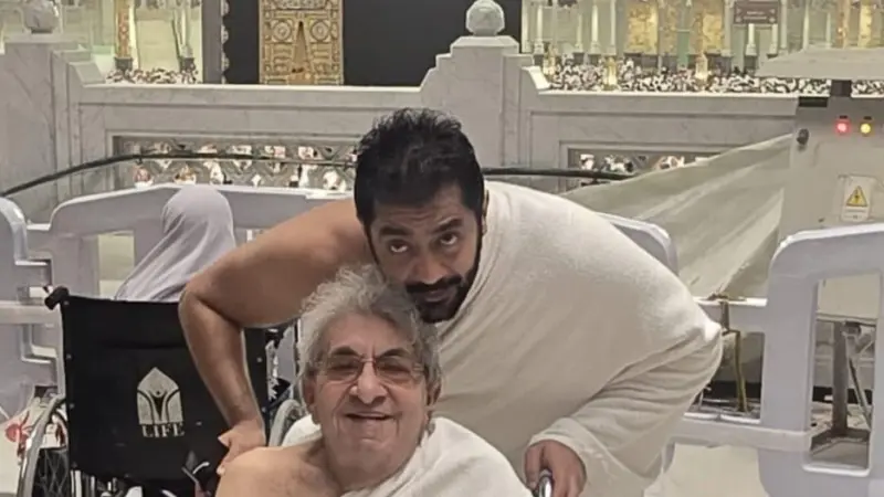 ما هو مرض فاروق فلوكس؟ أثار ظهوره في العمرة على كرسي متحرك القلق