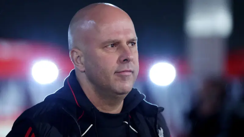 سلوت يوضح سبب غياب "المتعة" في الدوري الإنجليزي