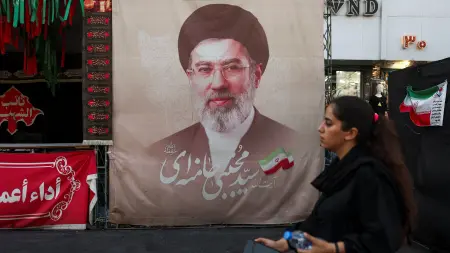مجتبى خامنئي يوجه رسالة إلى الداخل الإيراني