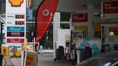 related_news_inside_blogsالديزل يرتفع أسرع من البنزين في بريطانيا بسبب حرب إيران.. ما القصة؟