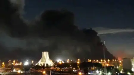 related_news_inside_blogsعشية محادثات باكستان.. انفجارات ونيران دفاع جوي في إيران