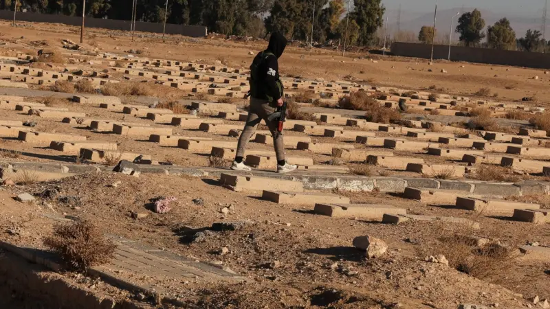 رويترز: الأسد أمر بنقل آلاف الجثث إلى الصحراء لإخفاء جرائم الحرب