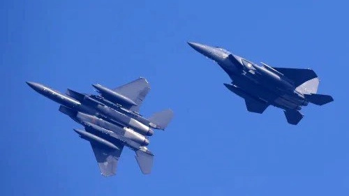 كوريا الجنوبية "تستعدّ لأي طارئ" عقب تحركات مشتركة لروسيا والصين 