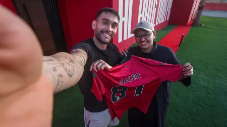 related_news_inside_blogsواقعة كوزاني حارس الخلود مع الطفل حامل الكرات تنتهي بالصلح