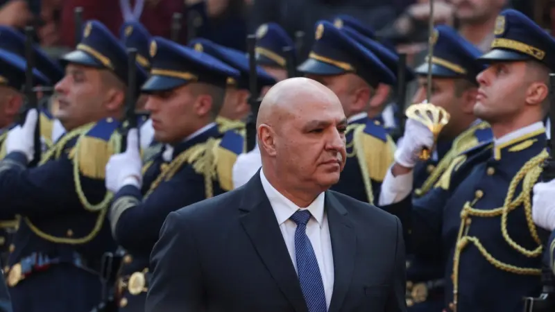 استشارات نيابية في لبنان لاختيار رئيس جديد للحكومة.. من الأوفر حظا؟