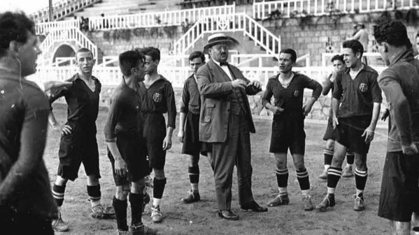 برشلونة يستضيف توتنهام على شرفه.. من هو يوان غامبر؟