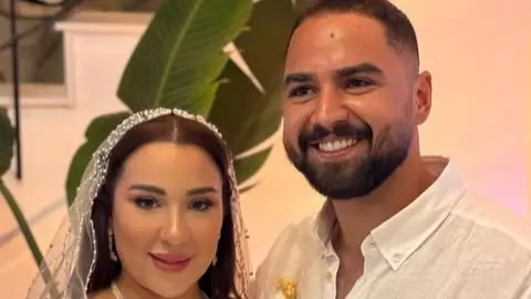 أسما شريف منير تفاجئ جمهورها بإعلان زواجها