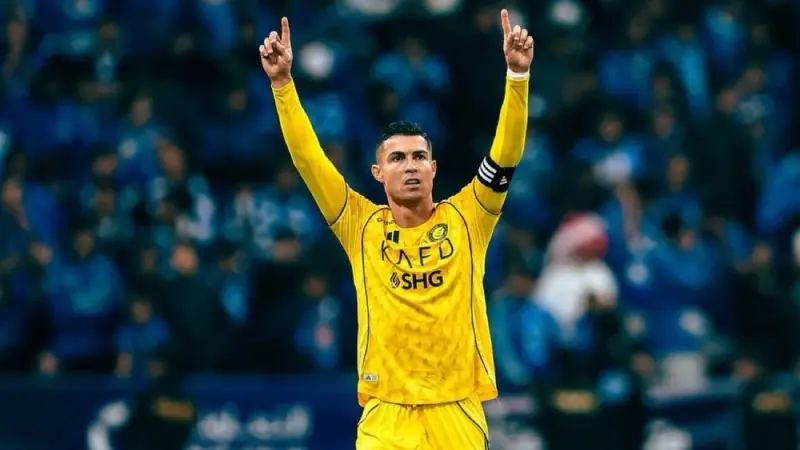 الدوري السعودي - الصراع يشتعل على وقع اعتكاف رونالدو و"هلالية" بنزيما