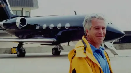 related_news_inside_blogsتحقيقات مكثفة.. إبستين استخدم مطارات بريطانيا للاتجار بالنساء
