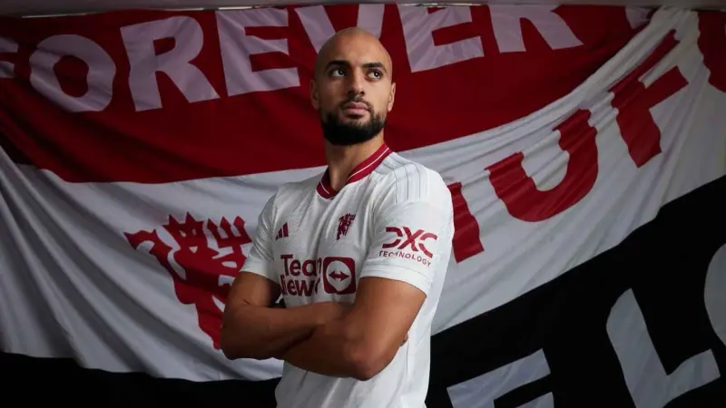 ما حقيقة إصابة سفيان أمرابط؟ تعرف إلى رقم قميصه مع مانشستر يونايتد