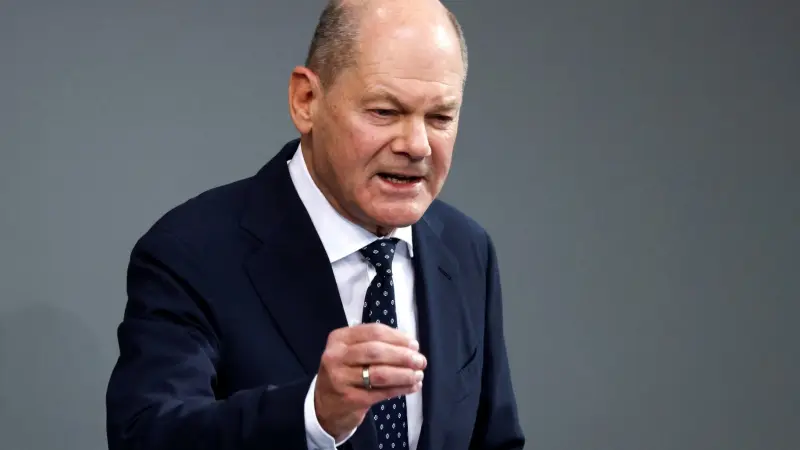 وزير الدفاع الألماني يرفض الترشح لمنصب المستشار ويمهّد الطريق أمام شولتس