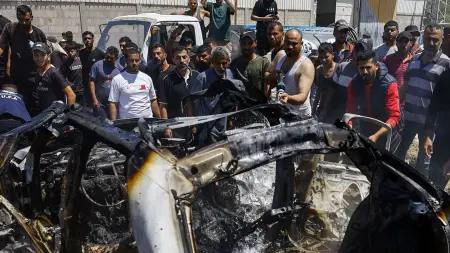 related_news_inside_blogsمقتل 3 فلسطينيين بنيران إسرائيلية في غزة