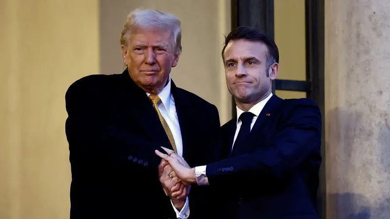 ترامب ينشر رسائل ماكرون على "تروث سوشيال" ويثير جدلا واسعا