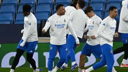 related_news_inside_blogs"أفضل لاعب في العالم".. أربيلوا يؤكد جاهزية مبابي لمواجهة مانشستر سيتي