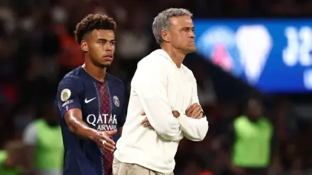 باريس سان جيرمان يداوي جراحه قبل مباراة برشلونة في دوري أبطال أوروبا