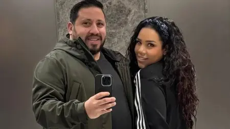 related_news_inside_blogsشيماء سيف تثير الجدل بتصريح عن طليقها.. والأخير يرد برومانسية