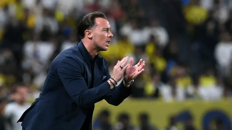 ياسله يستقيل من تدريب الأهلي.. هل هي خطوة تسبق تعيينه مدربا لنيوكاسل؟
