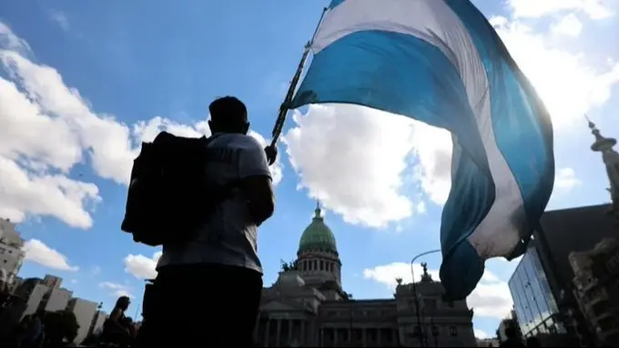 فيديو - الأرجنتين.. مسيرات معارضة لمشروع قانون تقدم به الرئيس