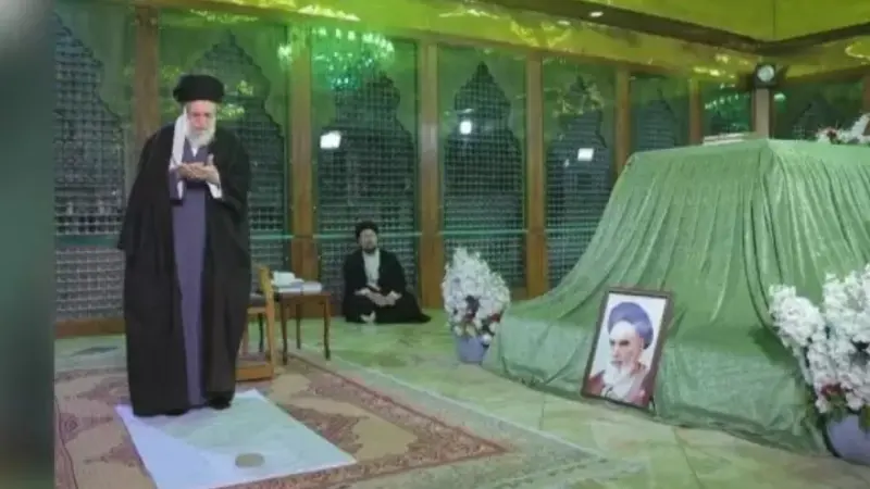 كيف تحدى علي خامنئي ترامب بصورة؟