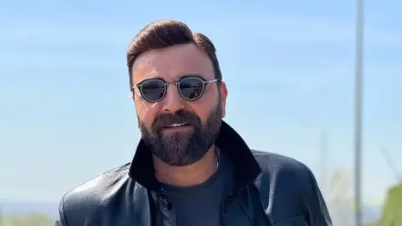 فيديو- "صاحب الرسالة لا يموت".. سامر المصري يثير غضب جمهور هاني شاكر