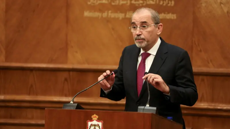 الأردن يعلّق على تقارير منع أسير من العودة إلى المملكة