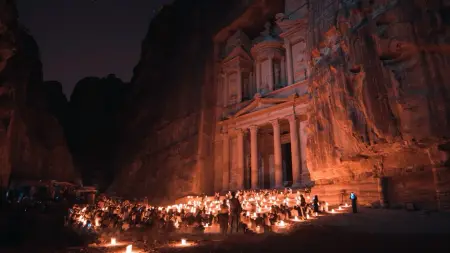 related_news_inside_blogsالبتراء تحطم الأرقام القياسية.. 4 آلاف زائر في يوم واحد