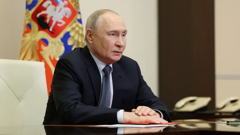 بوتين يؤكد تعزيز الوجود الروسي في القطب الشمالي وسط تنافس دولي