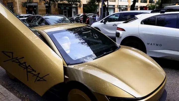 سيارة تيسلا تثير الشكوك.. الجهات الفيدرالية في أميركا تفتح تحقيقا عاجلا