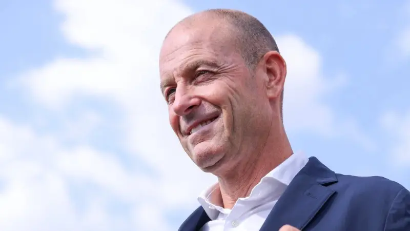 مدرب الأهلي الجديد.. ما هي آخر التطورات؟