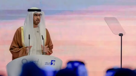 سلطان الجابر: مضيق هرمز ممر مائي عالمي ويجب أن يعود إلى العالم