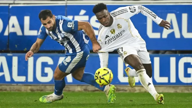 قناة ريال مدريد تفتح النار على التحكيم بسبب قرارات مباراة ألافيس