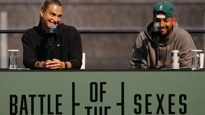 سبالينكا تواجه كيريوس في تحدي "معركة الجنسين"