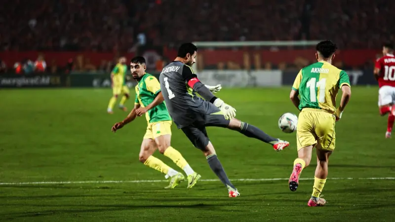 تفاصيل إصابة محمد الشناوي ومدة غيابه.. ضربة للأهلي ومنتخب مصر