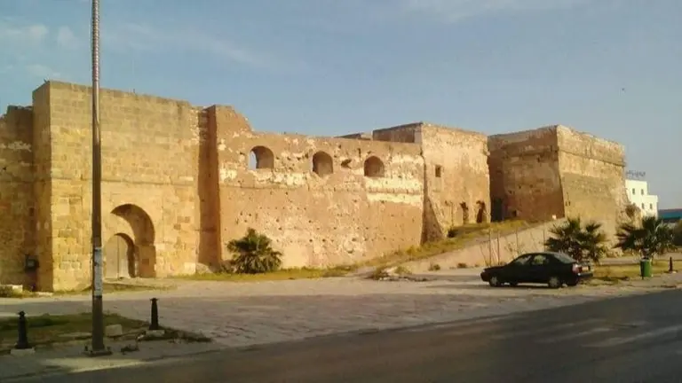 تونس.. تعرّض عنصر من الحرس البحري لعملية طعن بآلة حادة