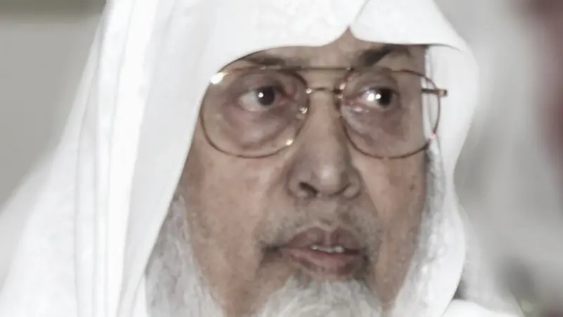 شيخ المقرئين.. من هو الشيخ بشير أحمد صديق الذي وافته المنية اليوم؟