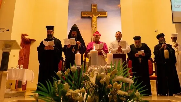 قادة مسيحيون يتحدون في دبي للصلاة من أجل السلام