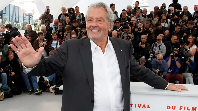 فرنسا تستعد لتشييع "الساموراي الأخير" ألان ديلون