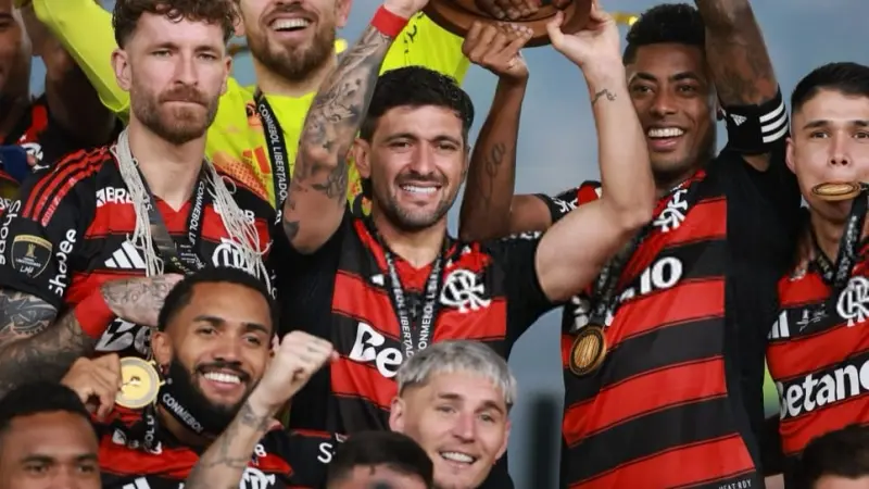 فلامنغو يتوج باللقب الرابع ويصبح أنجح نادٍ برازيلي في ليبرتادوريس