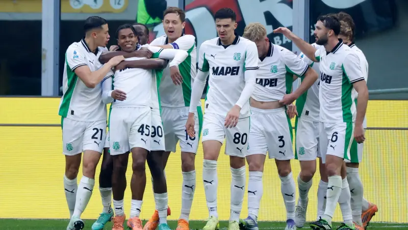 الدوري الإيطالي - ميلان يتعثر أمام عقدة ساسوولو ويُشعل أجواء الكالتشيو