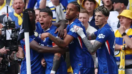 related_news_inside_blogsتشيلسي يتخطى ليدز ليلاقي مانشستر سيتي في نهائي كأس الاتحاد الإنجليزي