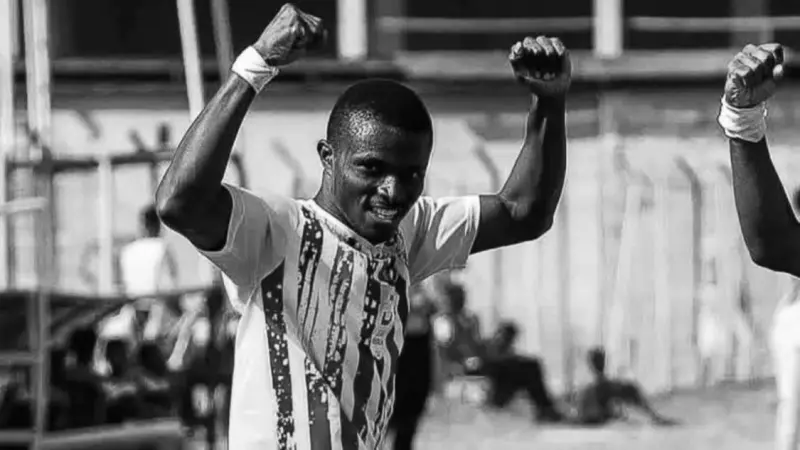 سطو مسلح يودي بحياة موهبة بيريكوم تشيلسي الغاني